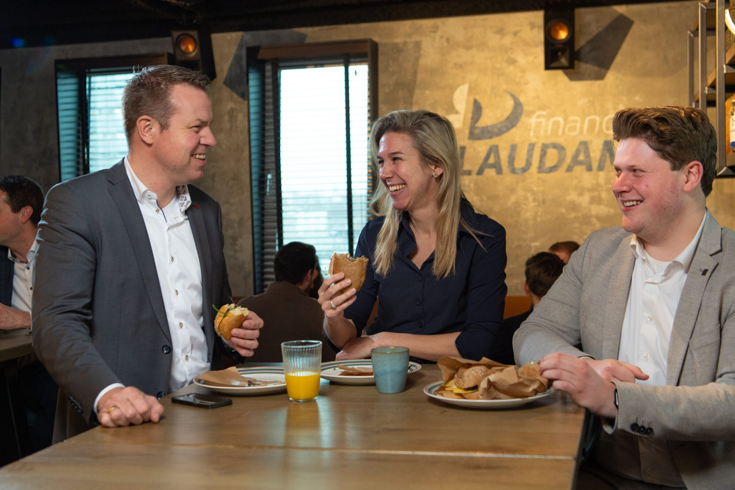 Gezamenlijke lunch bij Laudame Financials